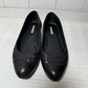 Bottega Veneta Leather Ballet Flat Loafers Black Size 8?